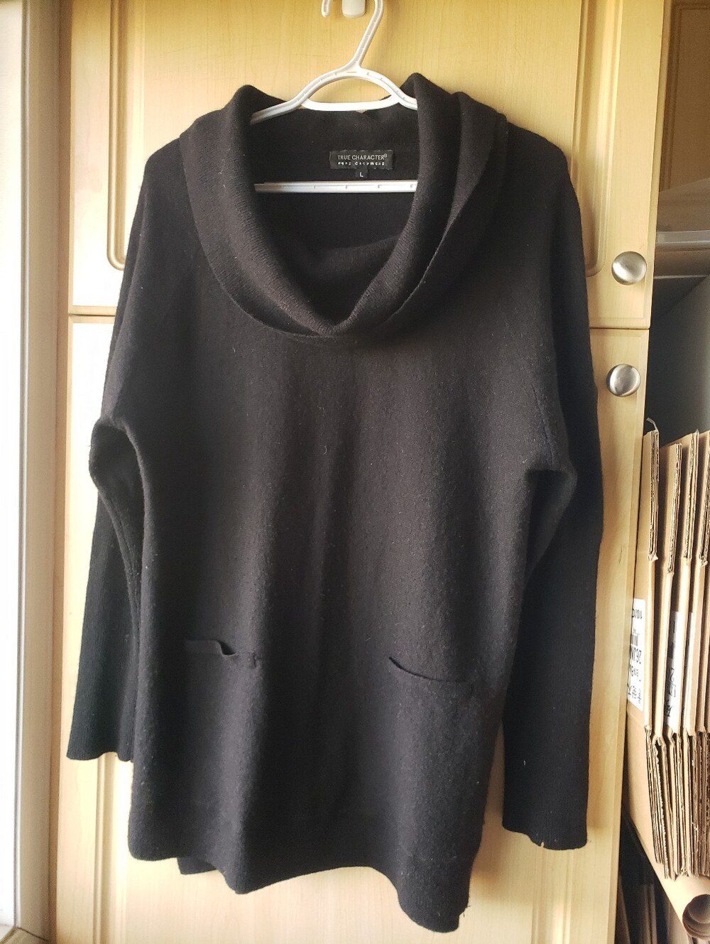 True Character Pure Cashmere Sweater - Black